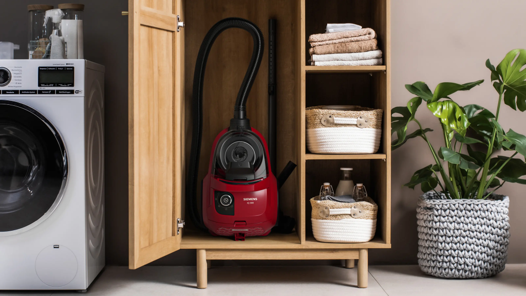 iQ300 Toz torbasız Süpürge Kırmızı