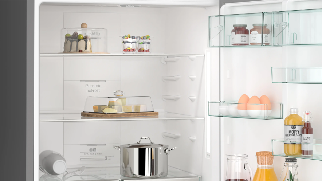 iQ500 Alttan Donduruculu Buzdolabı 186 x 75 cm BlackSteel, Total noFrost